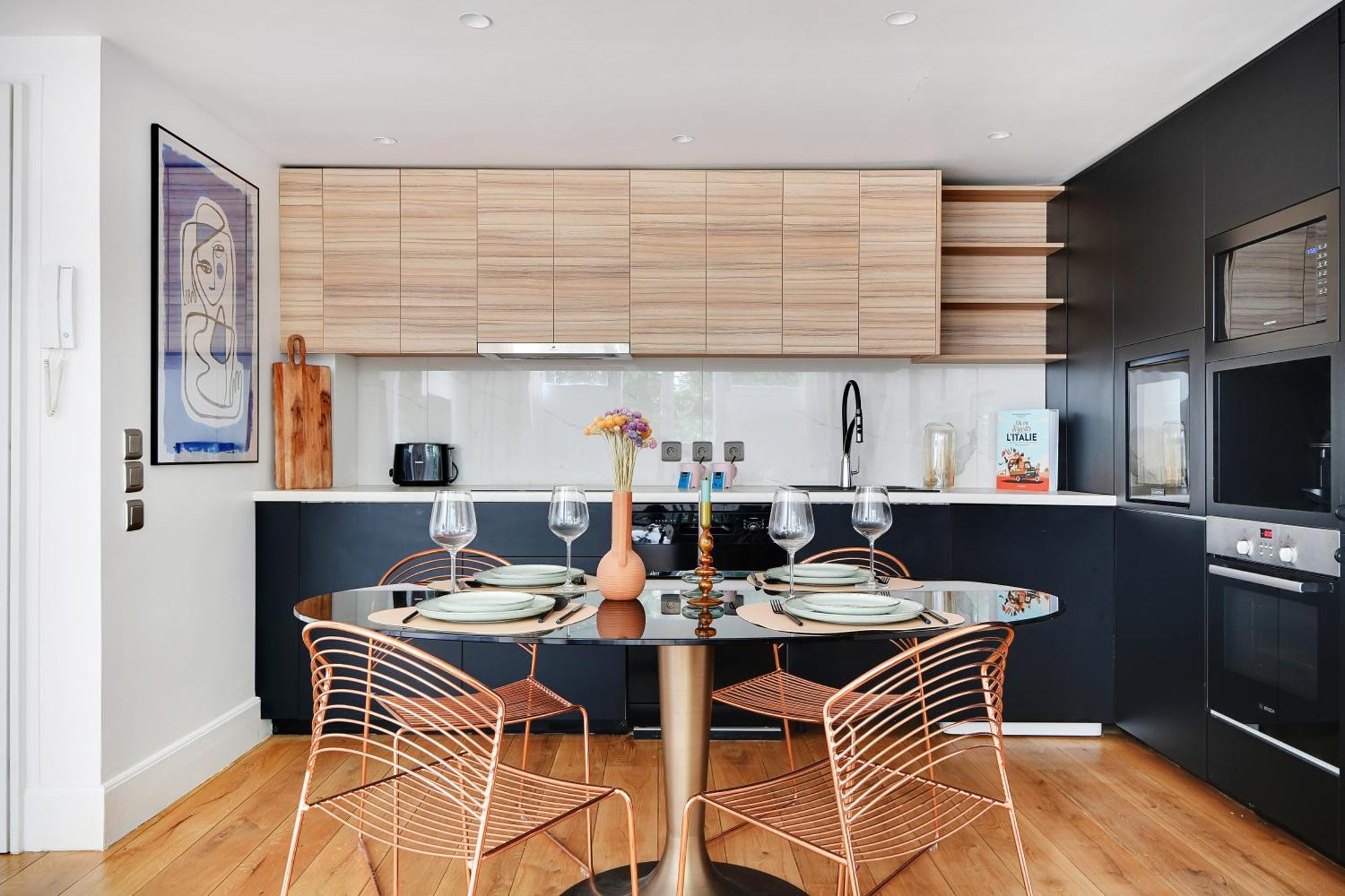 Апартаменты Amazing Loft 2Br - Eiffel Tower Париж Экстерьер фото