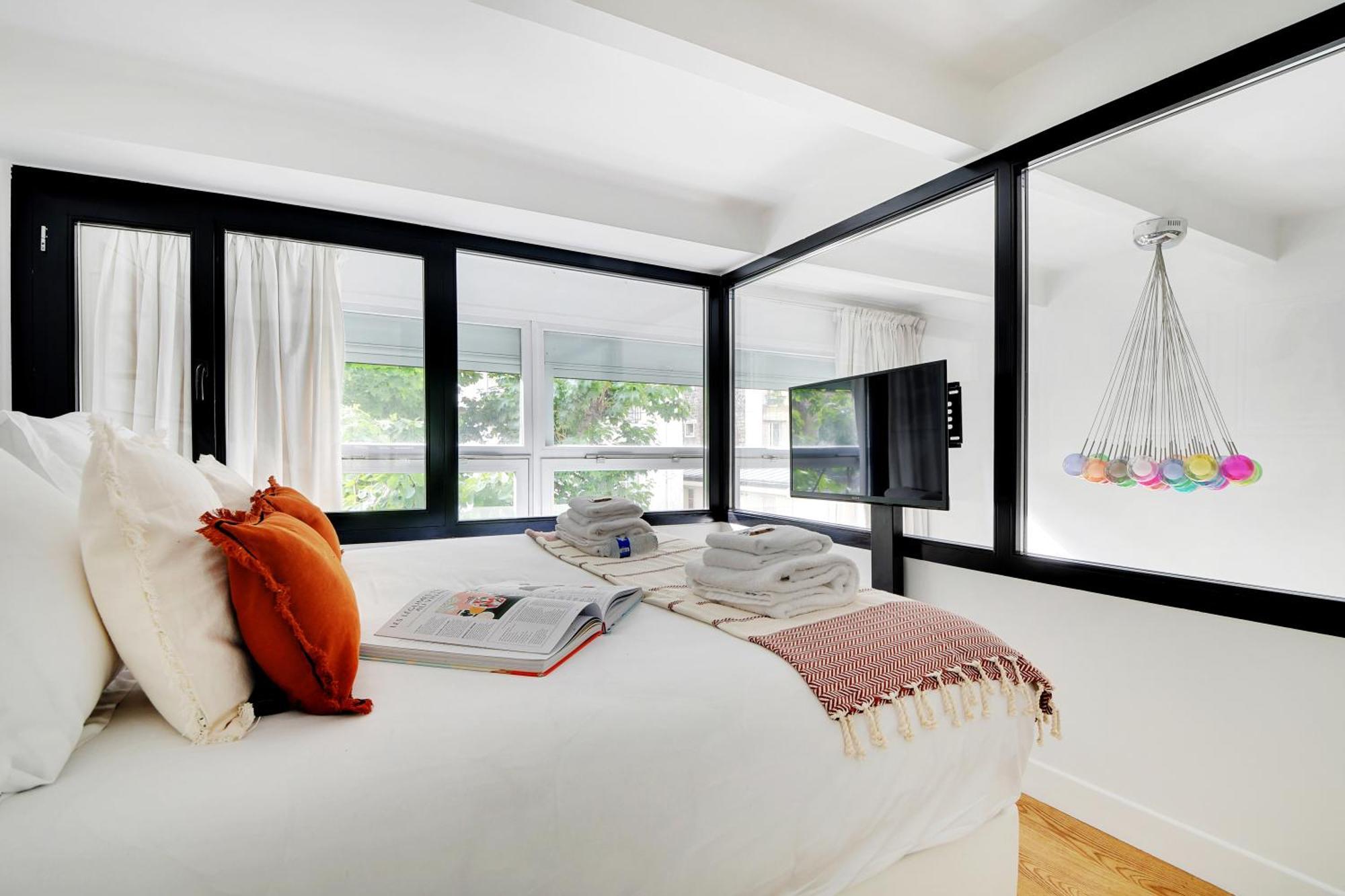 Апартаменты Amazing Loft 2Br - Eiffel Tower Париж Экстерьер фото